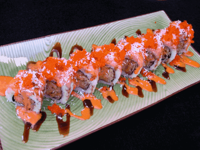 Hoshi Sushi Vancouver salmon roll